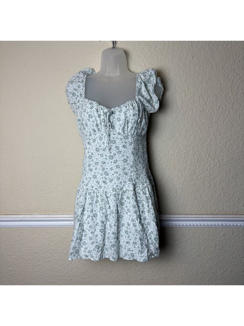 Hollister Bubble Dress Medium Coquette Clean Girl Milk Maid Floral White Sage